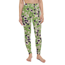 Load image into Gallery viewer, Blackberries Creme Yoga Leggings
